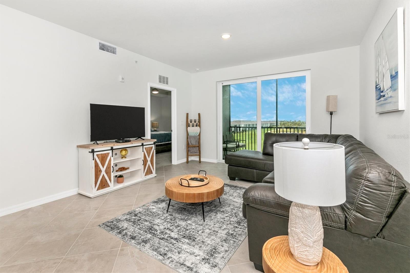 WELLEN PARK GOLF & COUNTRY CLUB - Residential Lease