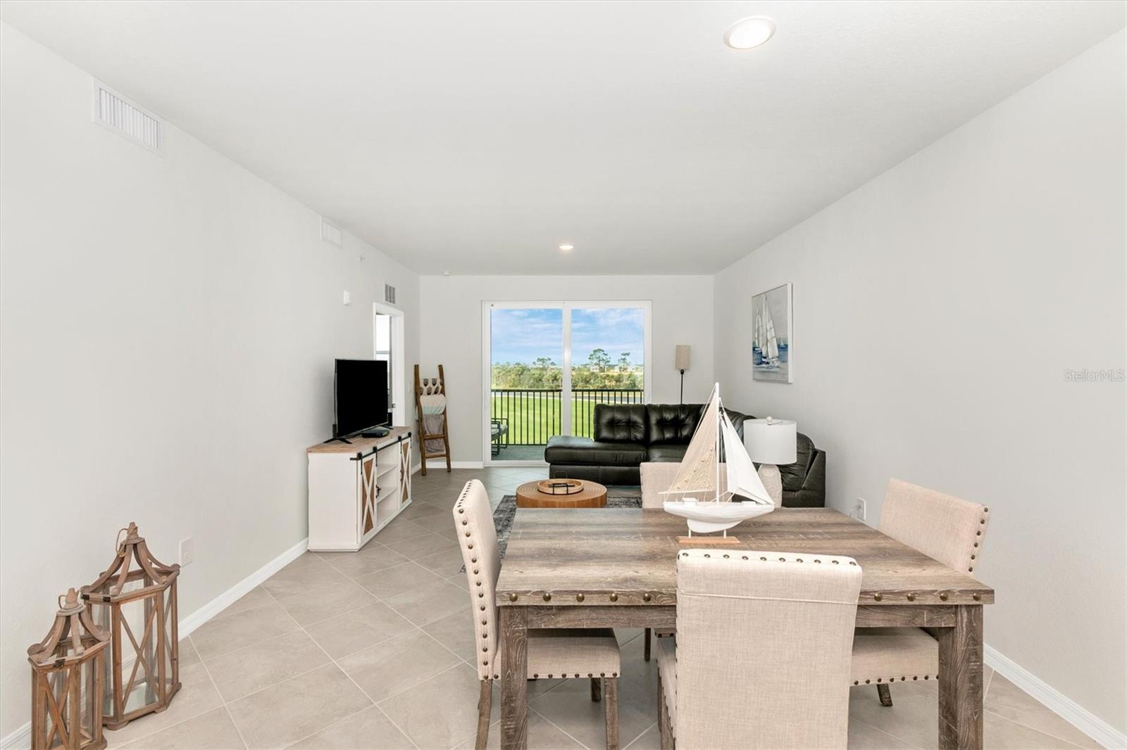 WELLEN PARK GOLF & COUNTRY CLUB - Residential Lease