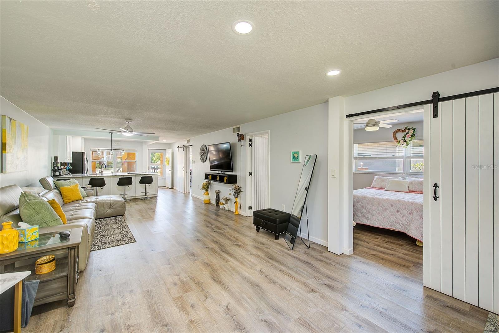 IMPERIAL PARK CO-OP BLDG - Residential