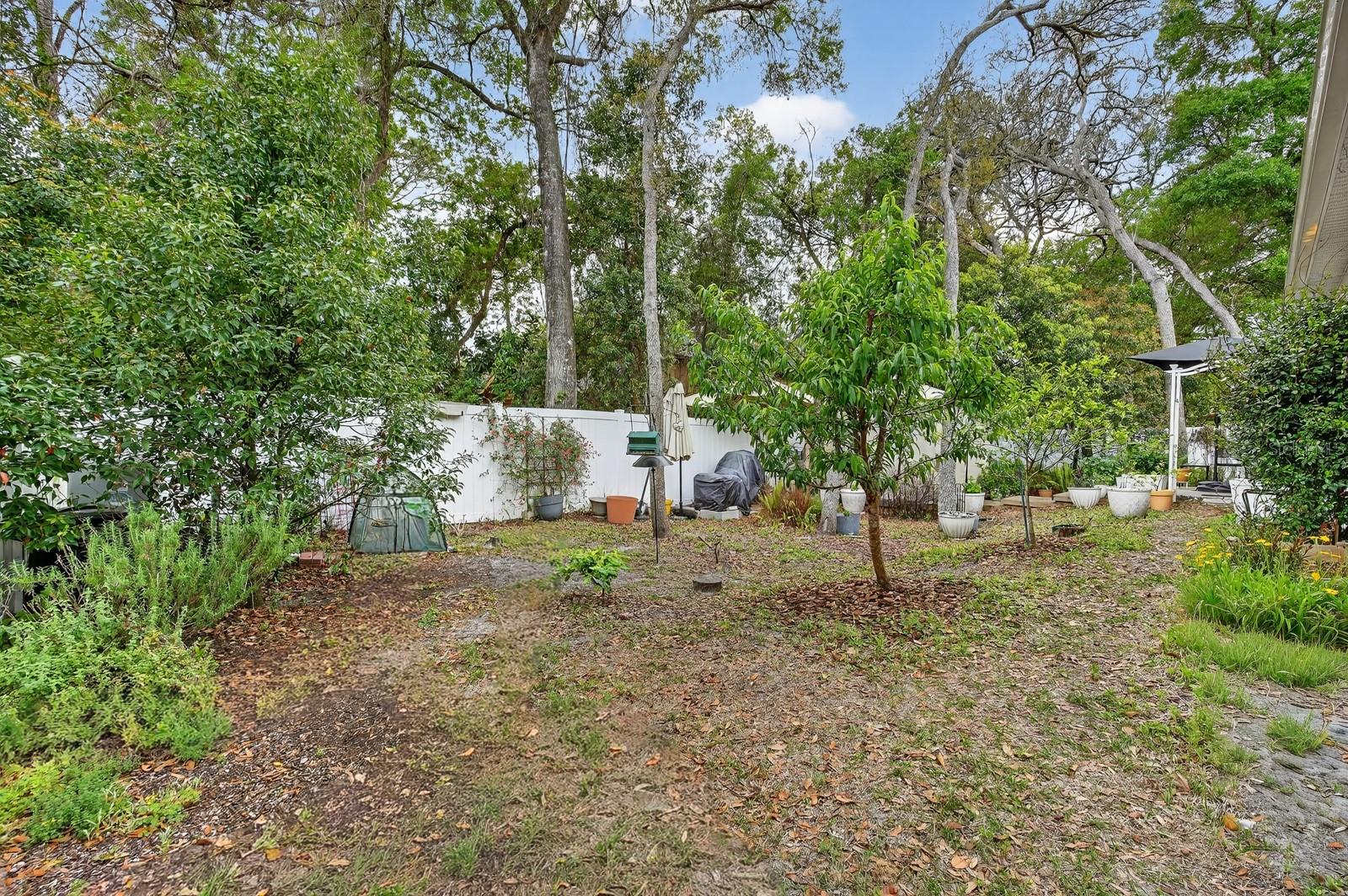 WEST HIGHLANDS - Residential