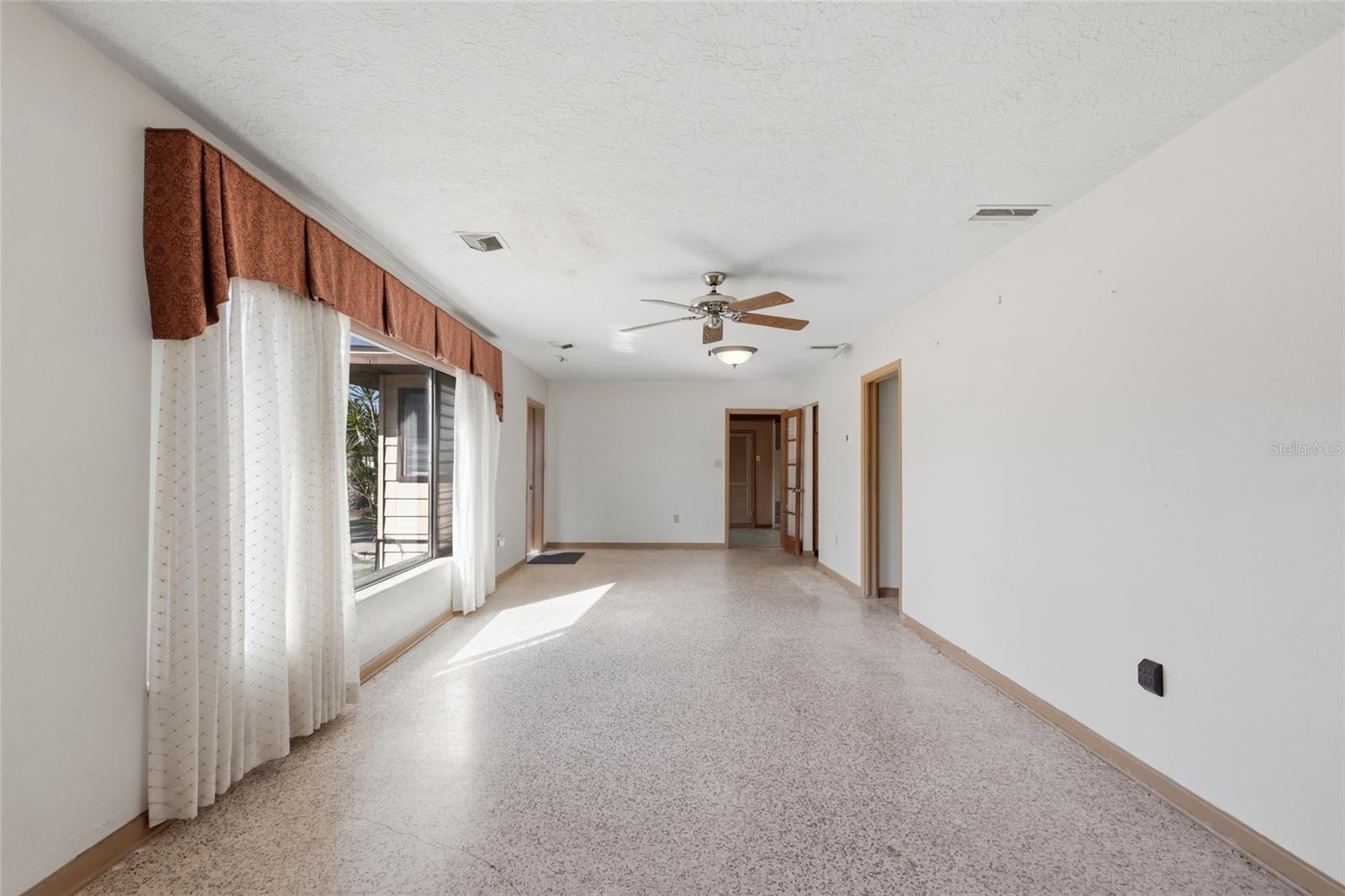 PARADISE GARDENS - Residential