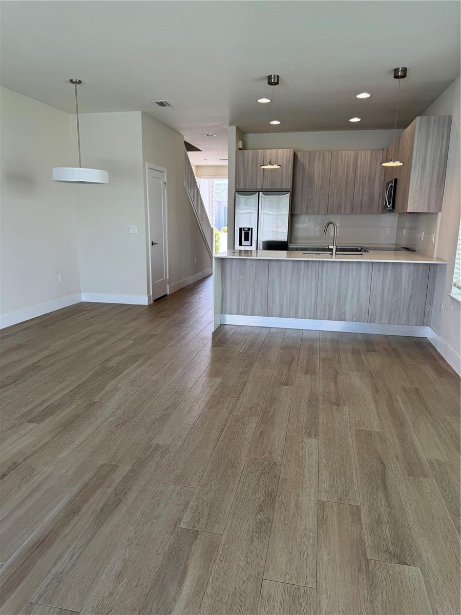 HIDDEN FOREST AT SILVER CREEK - Residential Lease