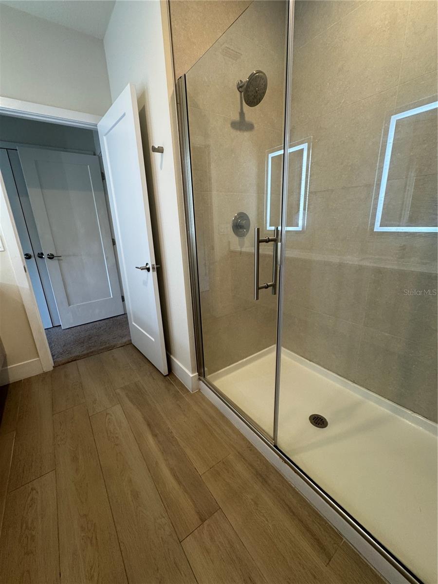 HIDDEN FOREST AT SILVER CREEK - Residential Lease