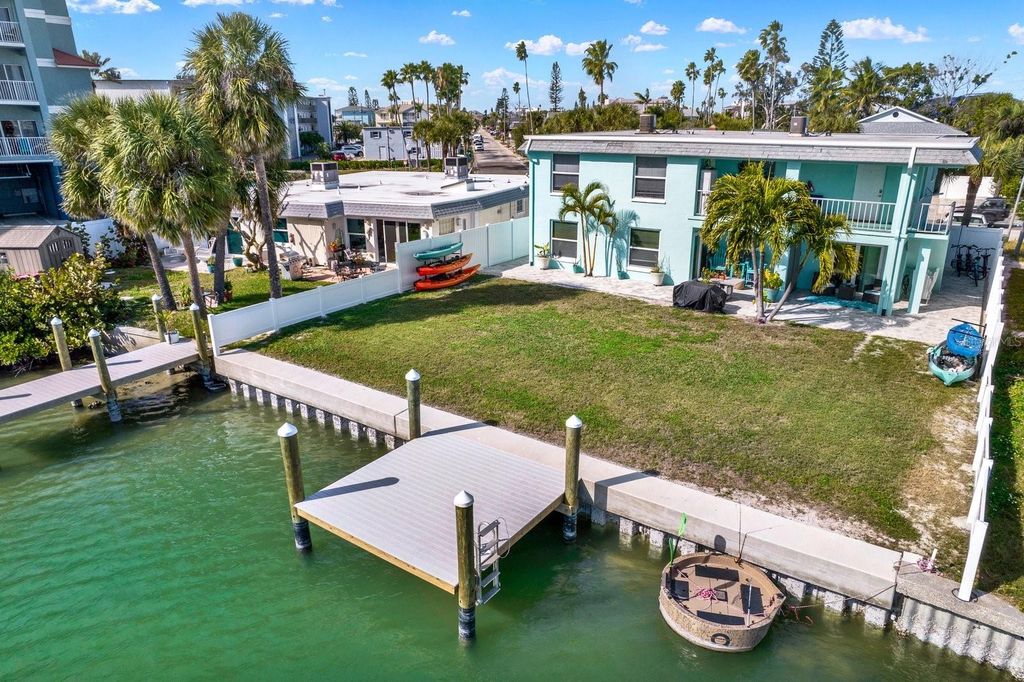 Photo of 117 140th Avenue E, Madeira Beach, FL 33708 (MLS # A4679373)