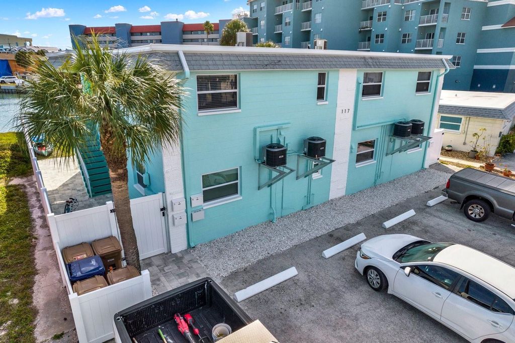 Photo of 117 140th Avenue E, Madeira Beach, FL 33708 (MLS # A4679373)