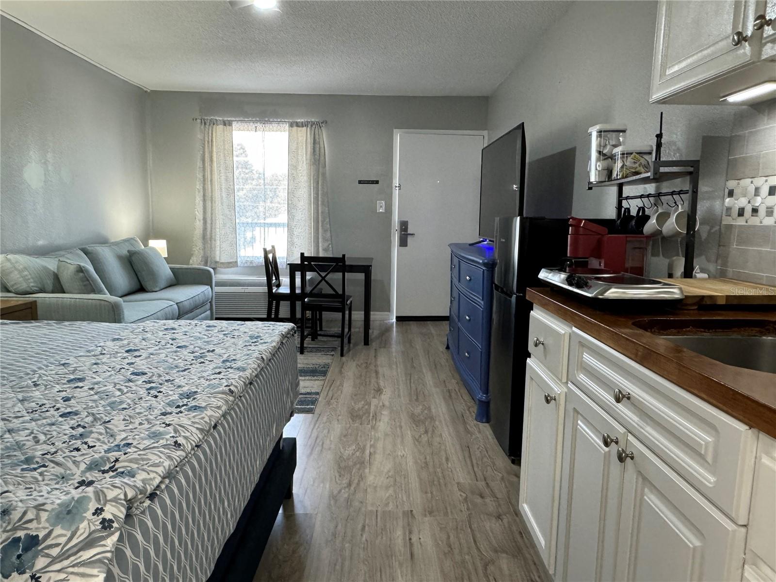 7150 N TAMIAMI TRAIL S-623