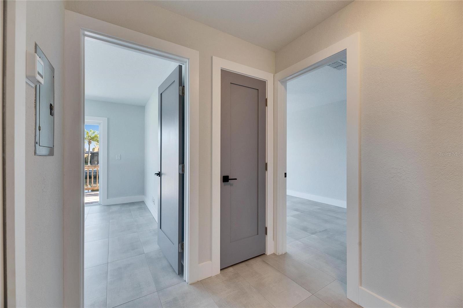 APOLLO BEACH CONDO - Residential