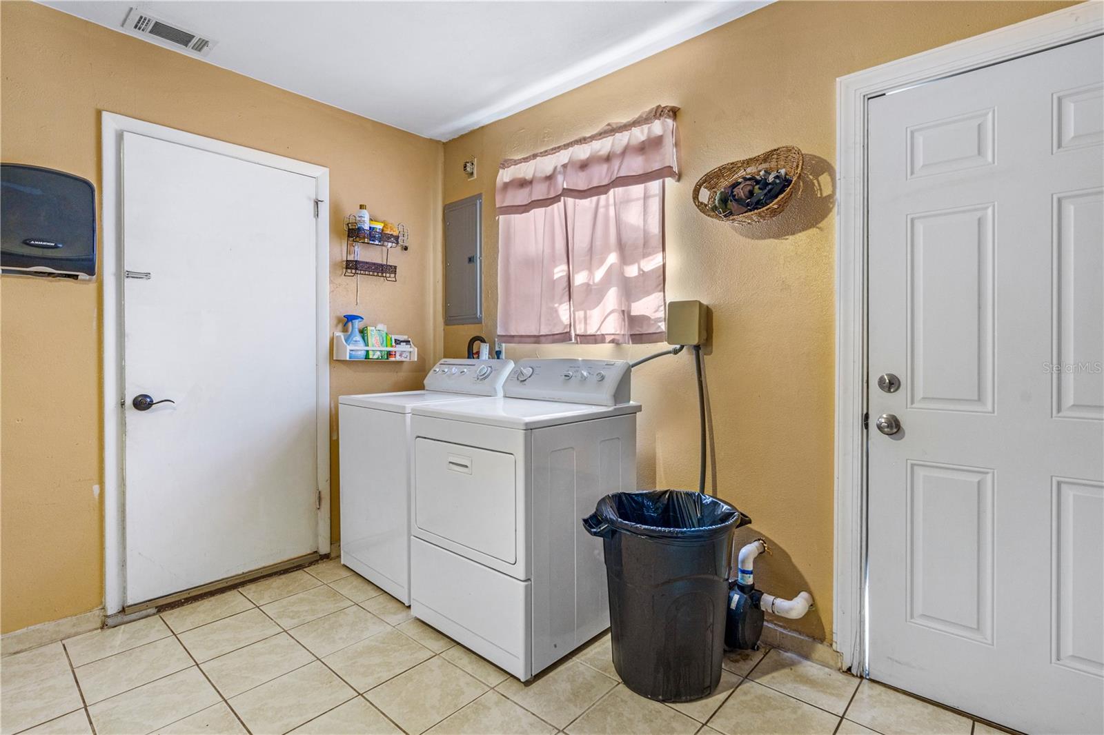 BEVERLY HILLS UNIT 14 - Residential