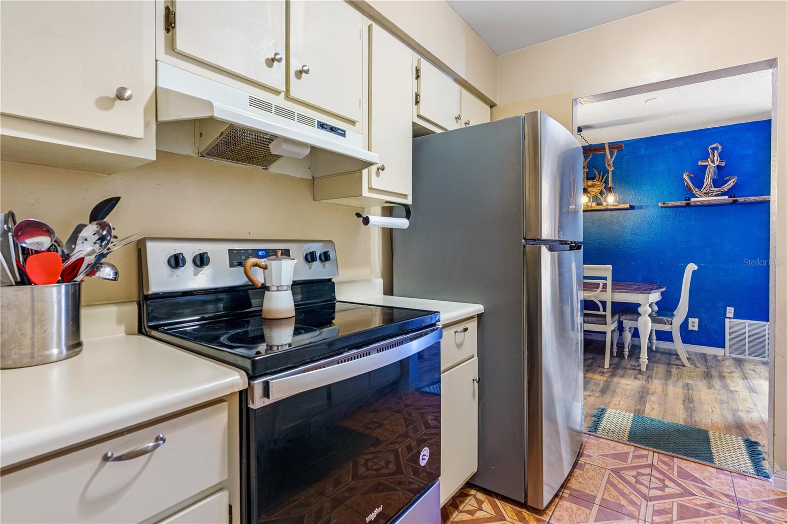 BEVERLY HILLS UNIT 14 - Residential