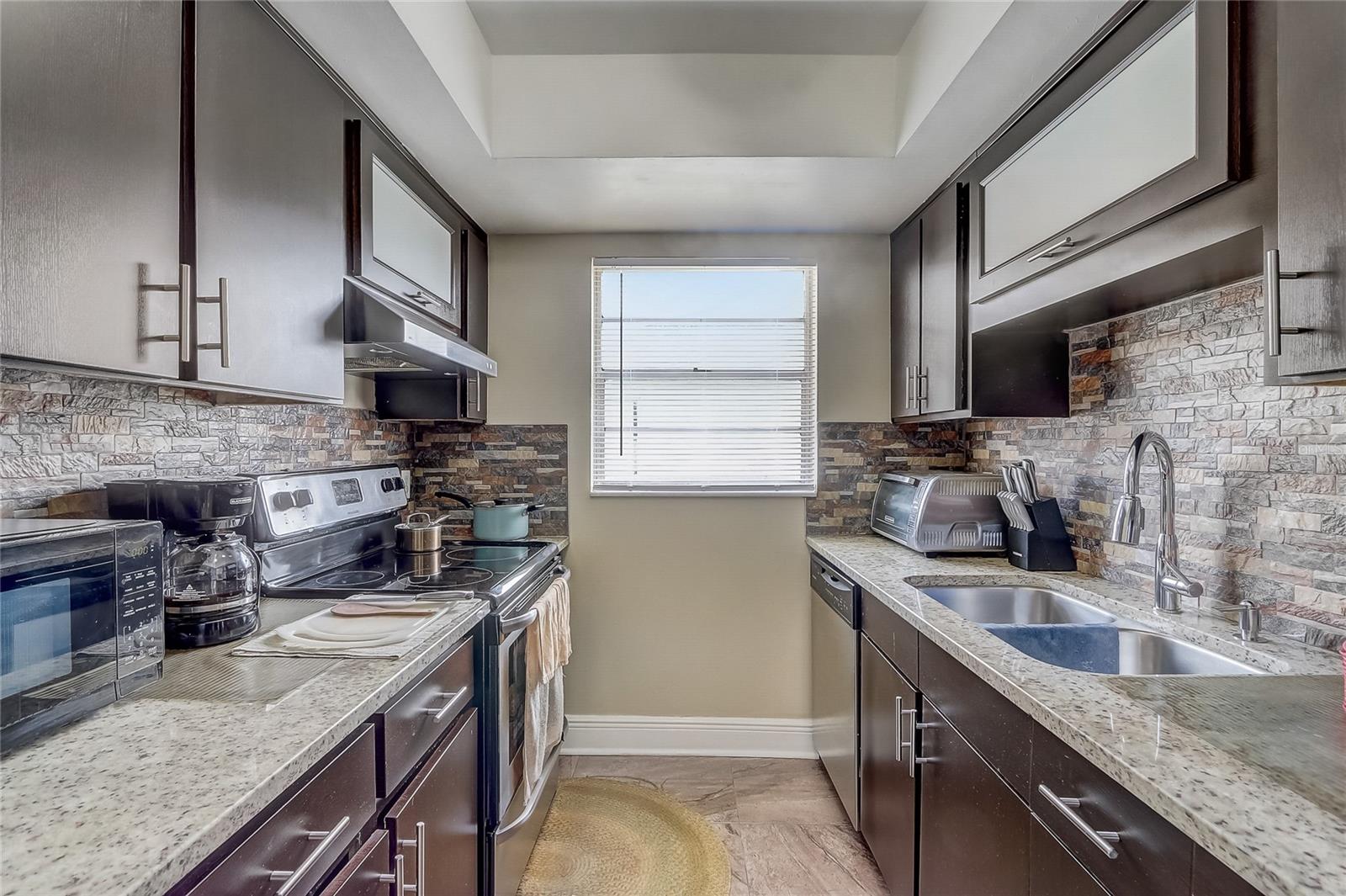 PEBBLE CREEK - Residential