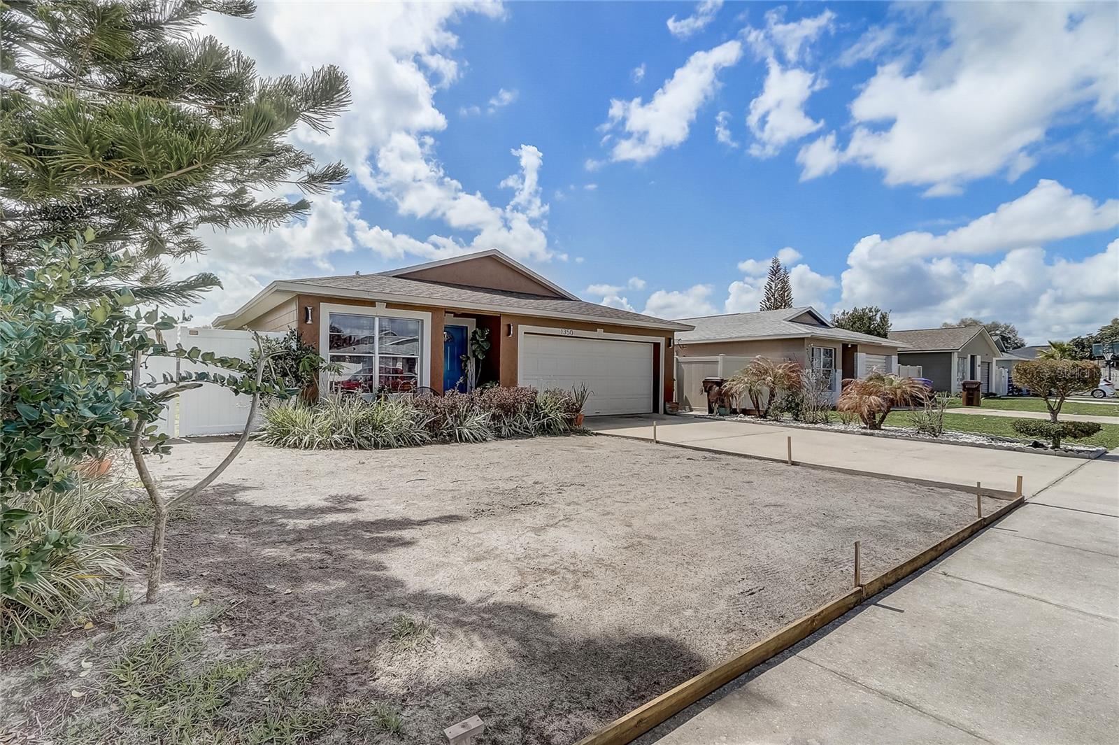 PEBBLE CREEK - Residential