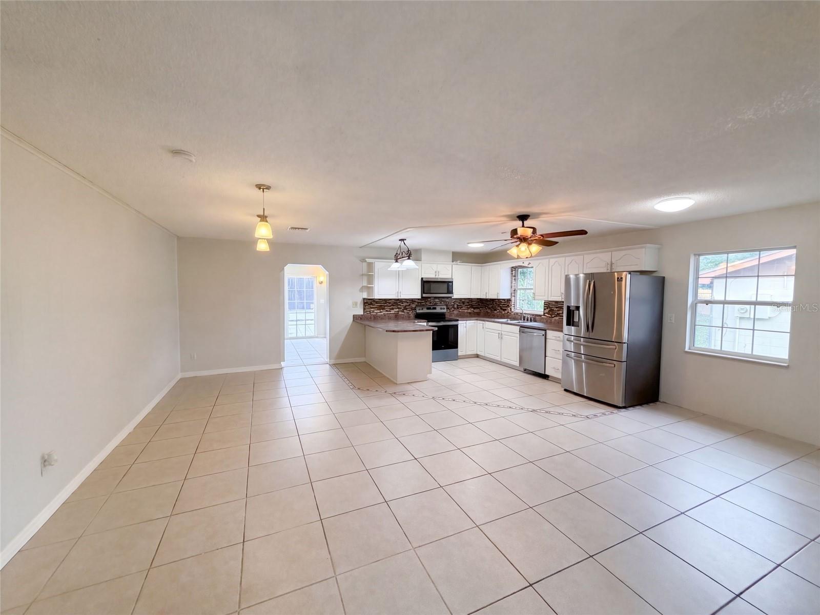 904 SPRING CREEK DRIVE