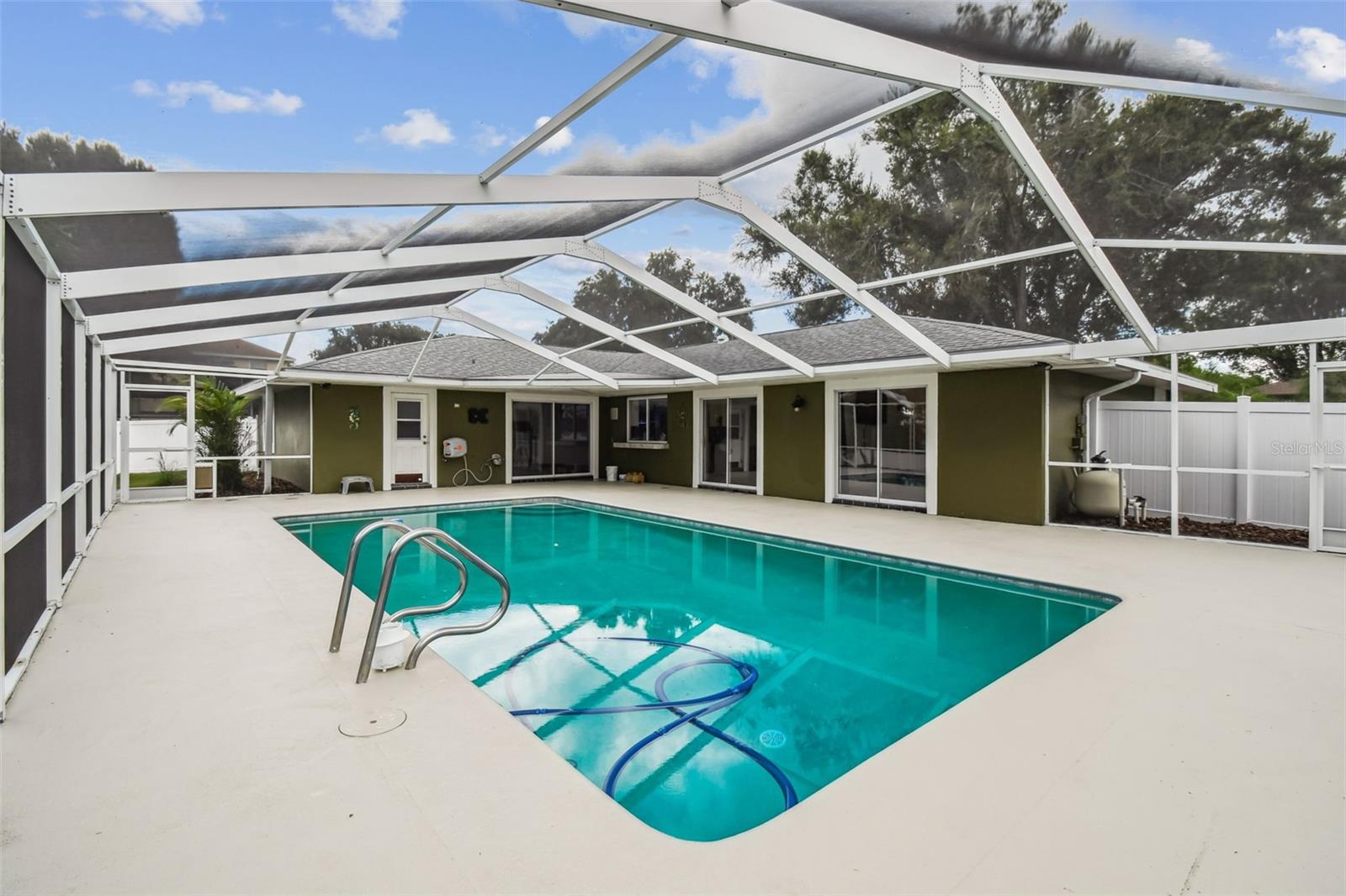 VALENCIA WOOD HILLS - Residential