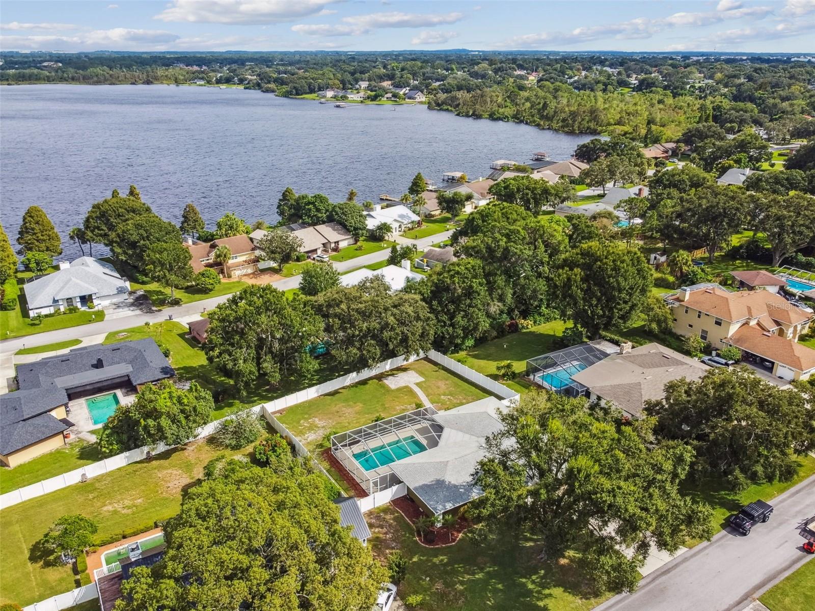 VALENCIA WOOD HILLS - Residential