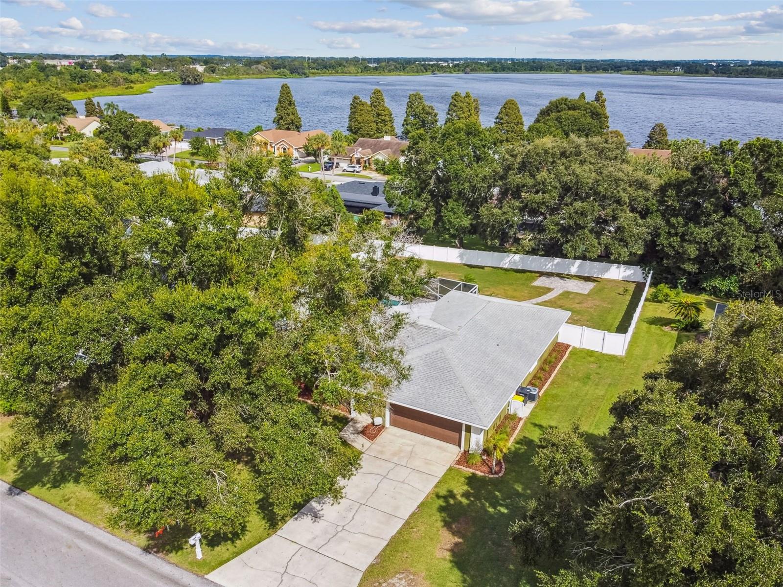 VALENCIA WOOD HILLS - Residential