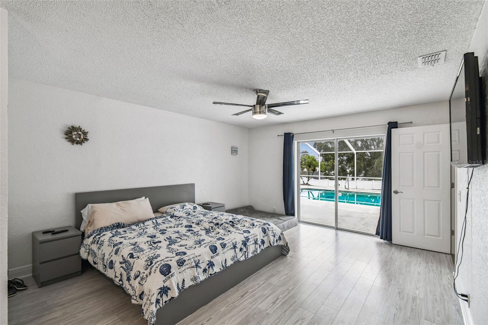 VALENCIA WOOD HILLS - Residential