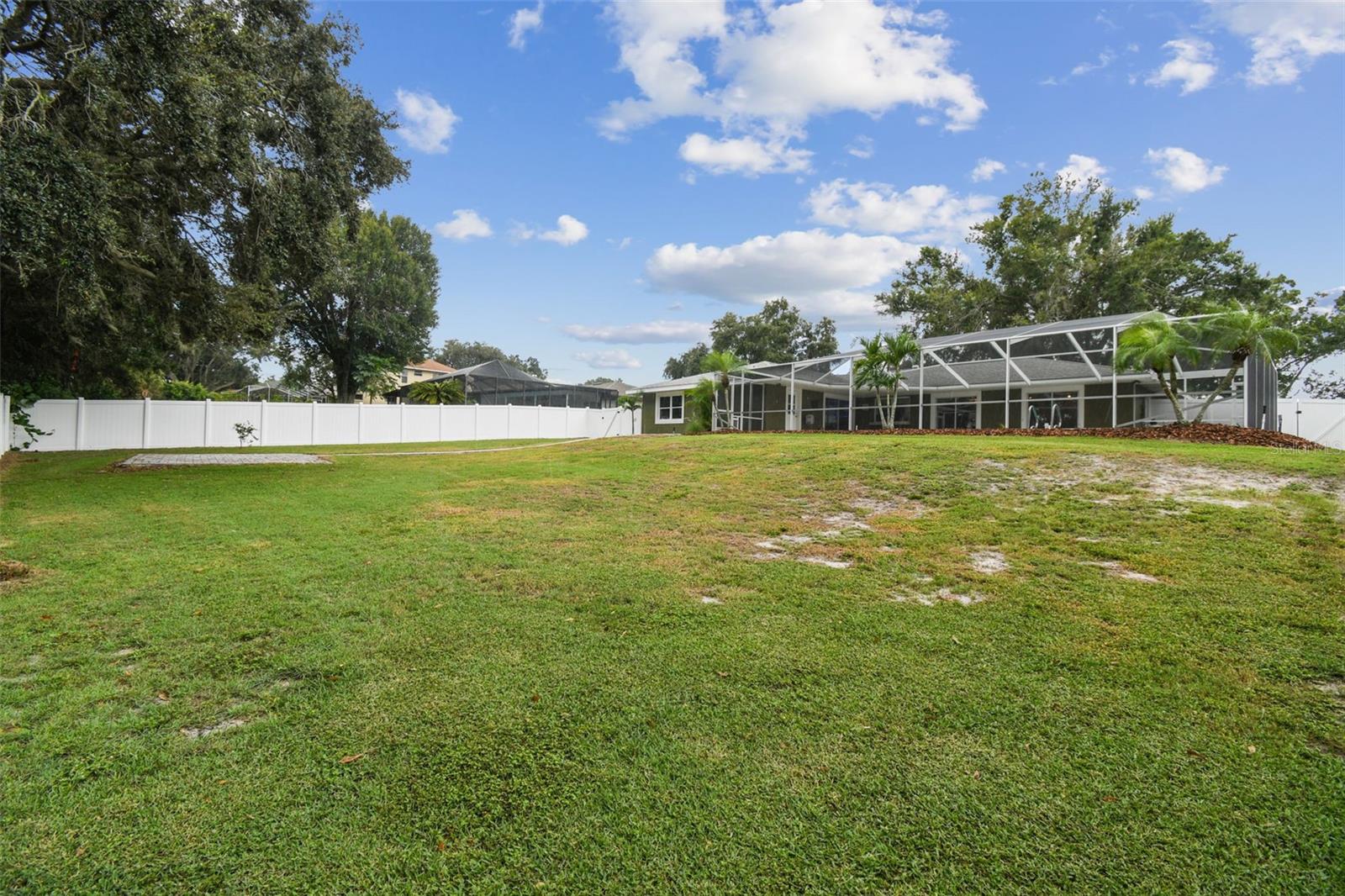 VALENCIA WOOD HILLS - Residential