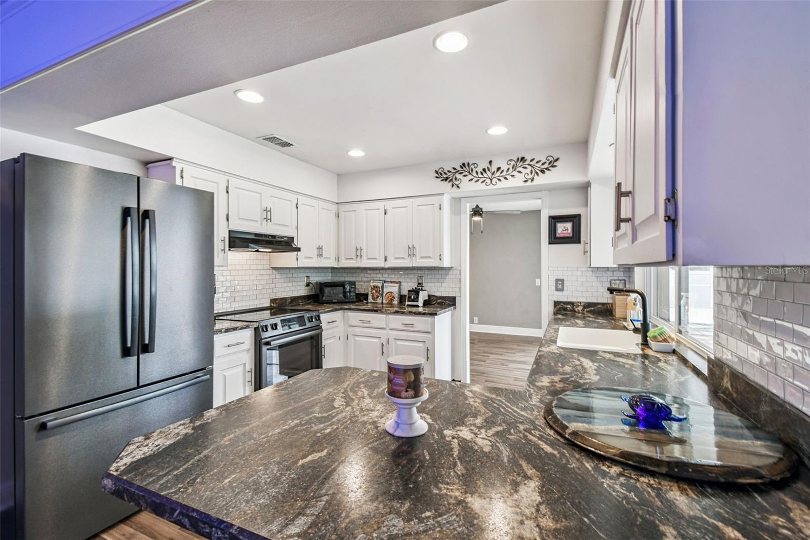 VALENCIA WOOD HILLS - Residential
