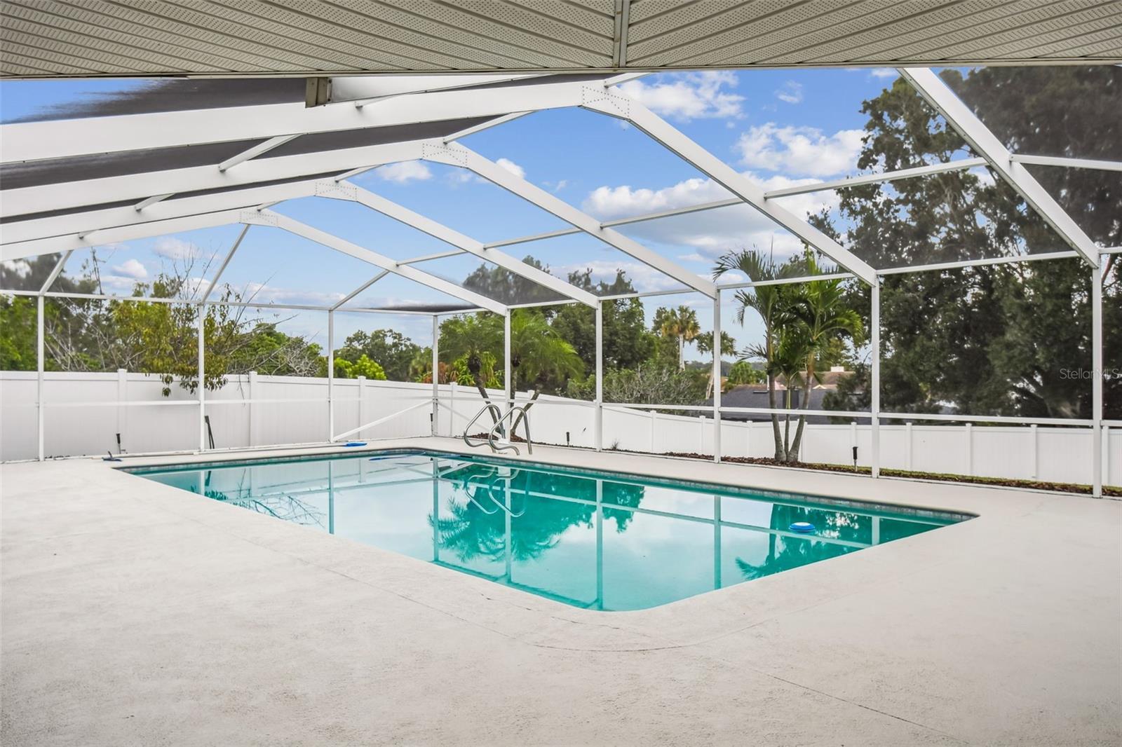 VALENCIA WOOD HILLS - Residential