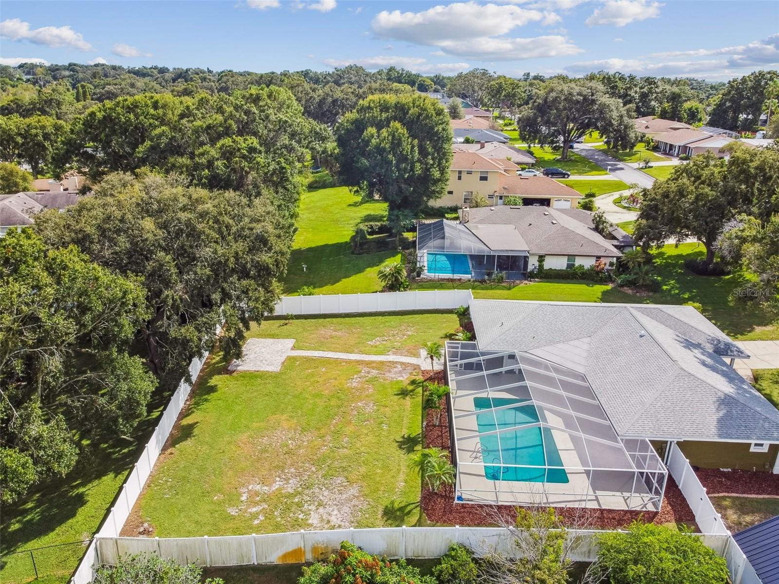 VALENCIA WOOD HILLS - Residential