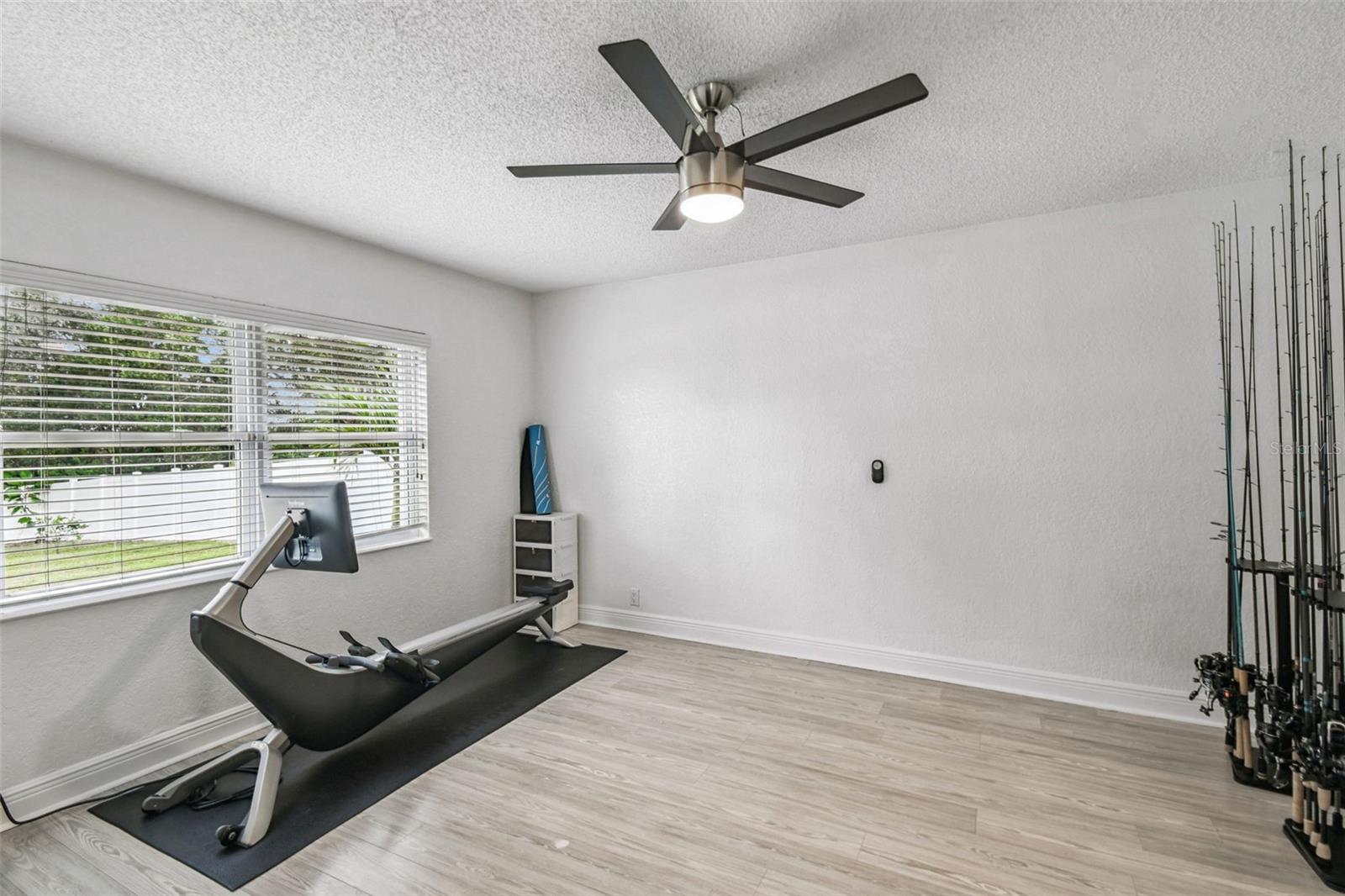 VALENCIA WOOD HILLS - Residential
