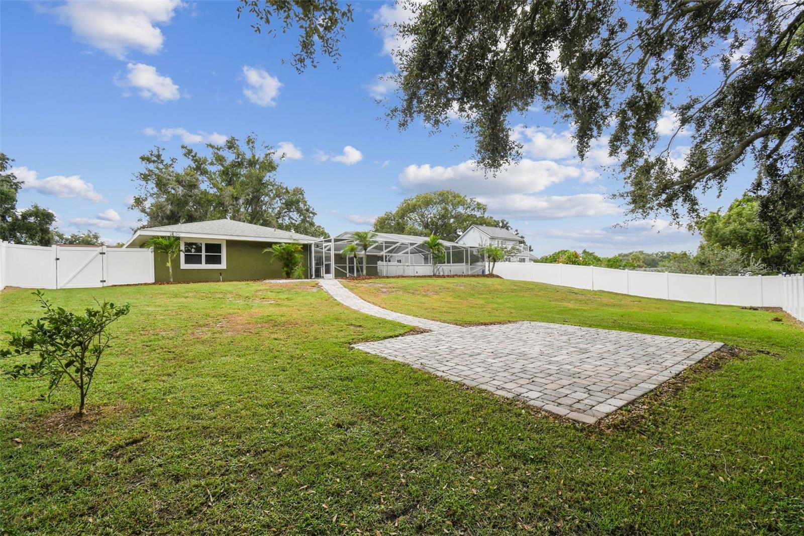 VALENCIA WOOD HILLS - Residential