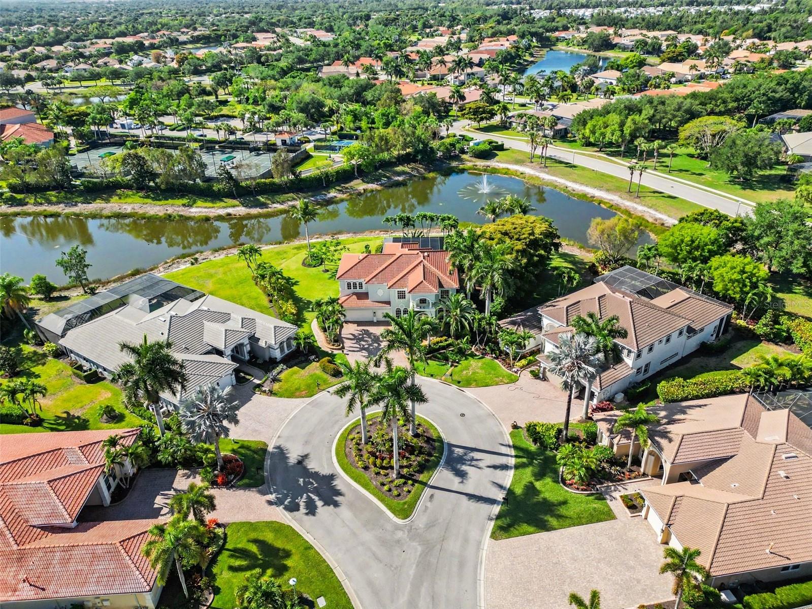BELLE LAGO - Residential