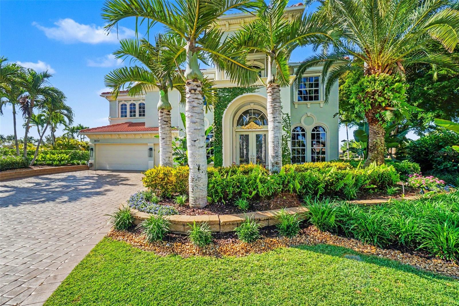 BELLE LAGO - Residential