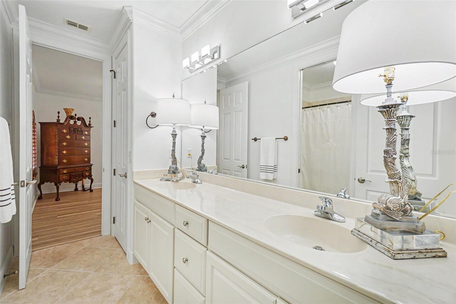 BELLE LAGO - Residential
