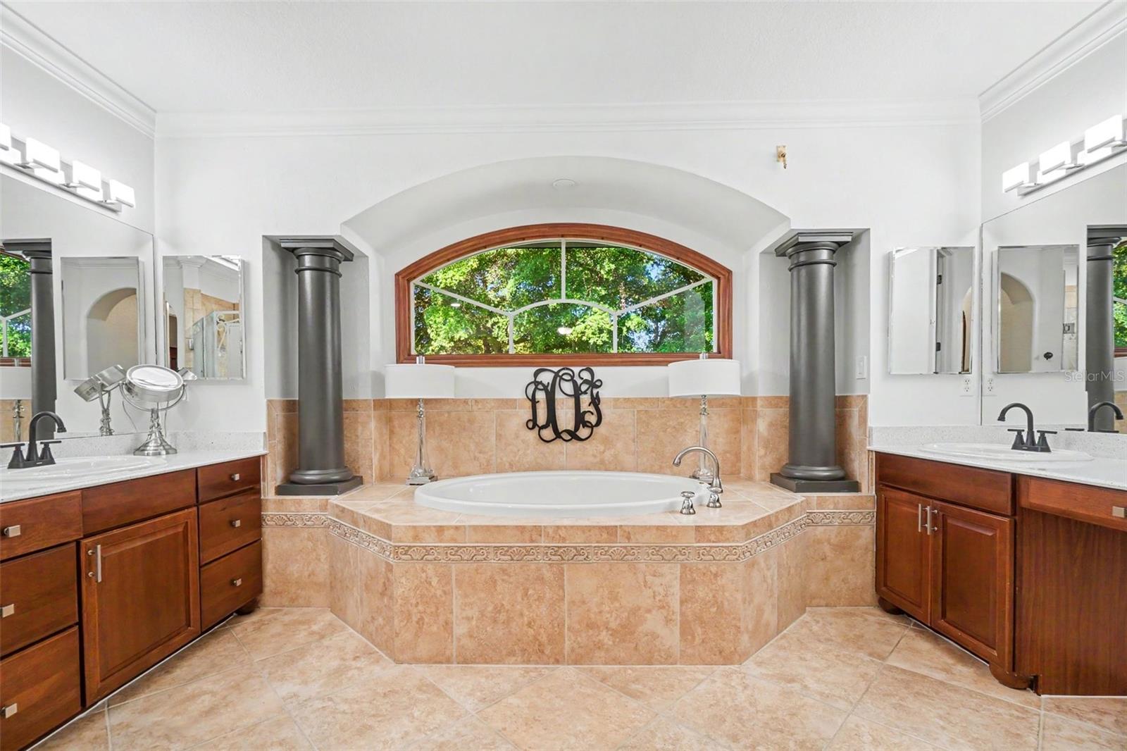 BELLE LAGO - Residential