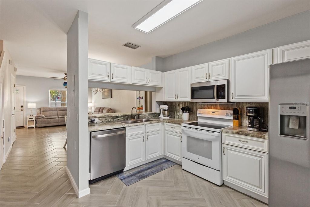 Photo of 4617 Sabal Key Drive, Bradenton, FL 34203 (MLS # A4682932)