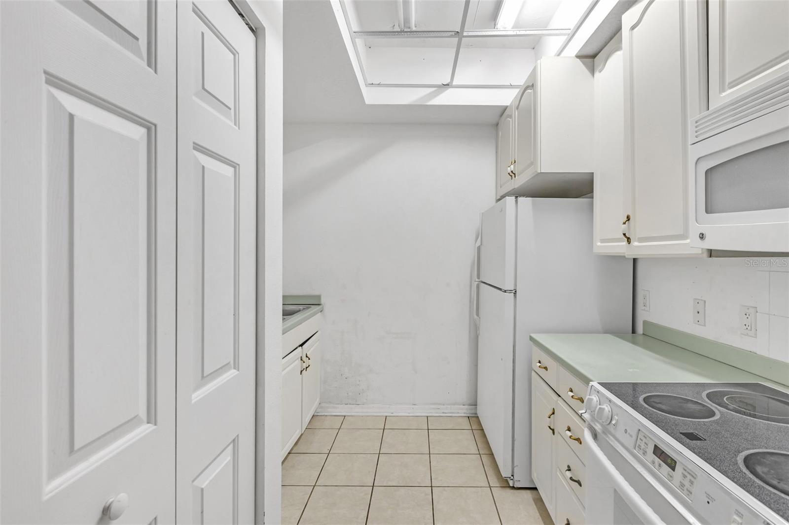 WOODMERE AT JACARANDA - Residential