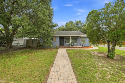 Photo of 2001 E Hanna Avenue, Tampa, FL 33610 (MLS # TB8545979)