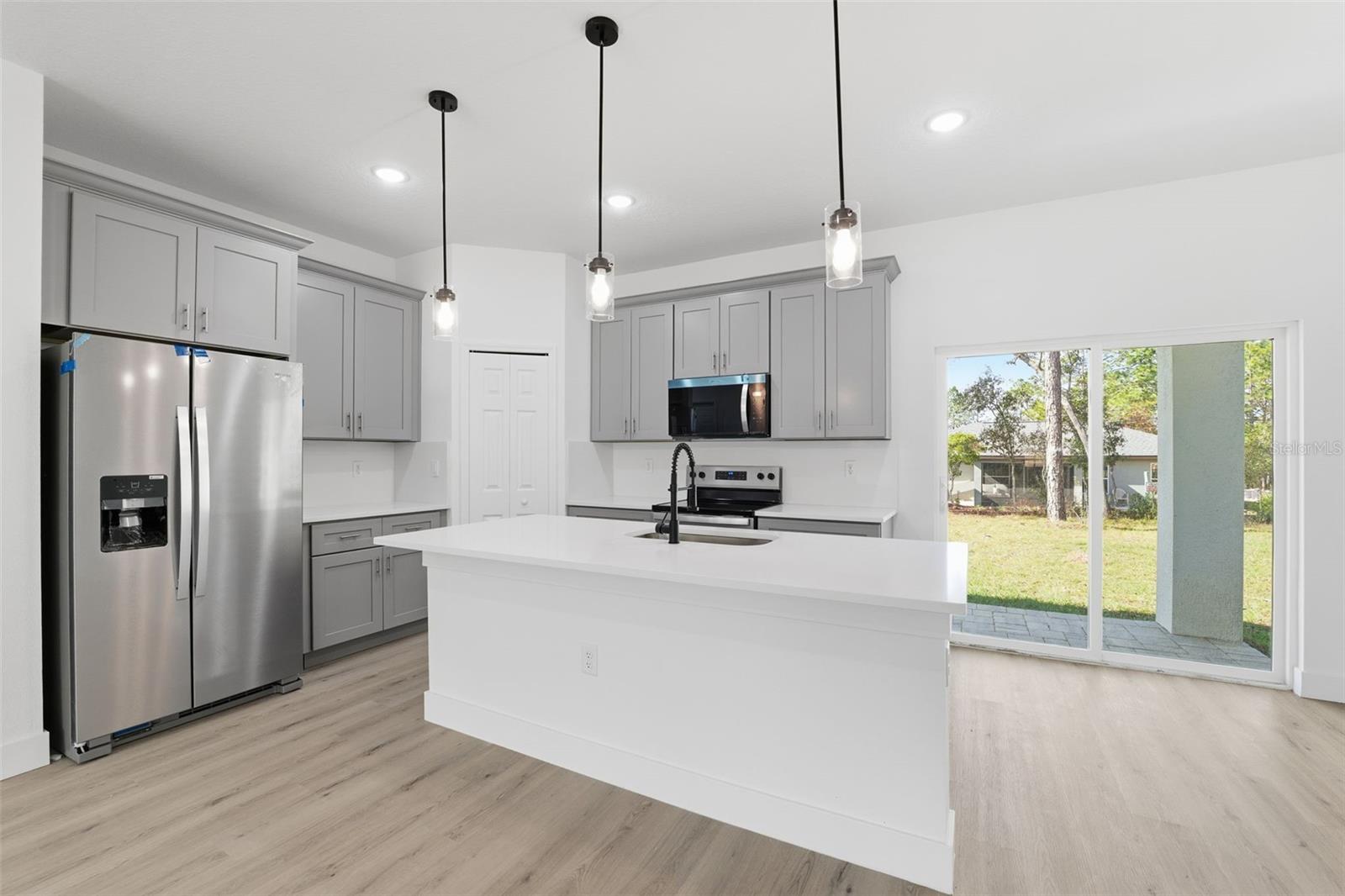 CITRUS SPGS UNIT 08 - Residential