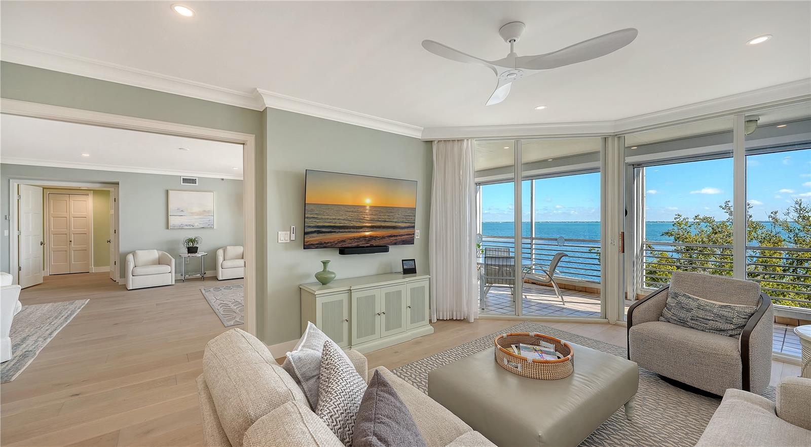 MARINA BAY - Residential