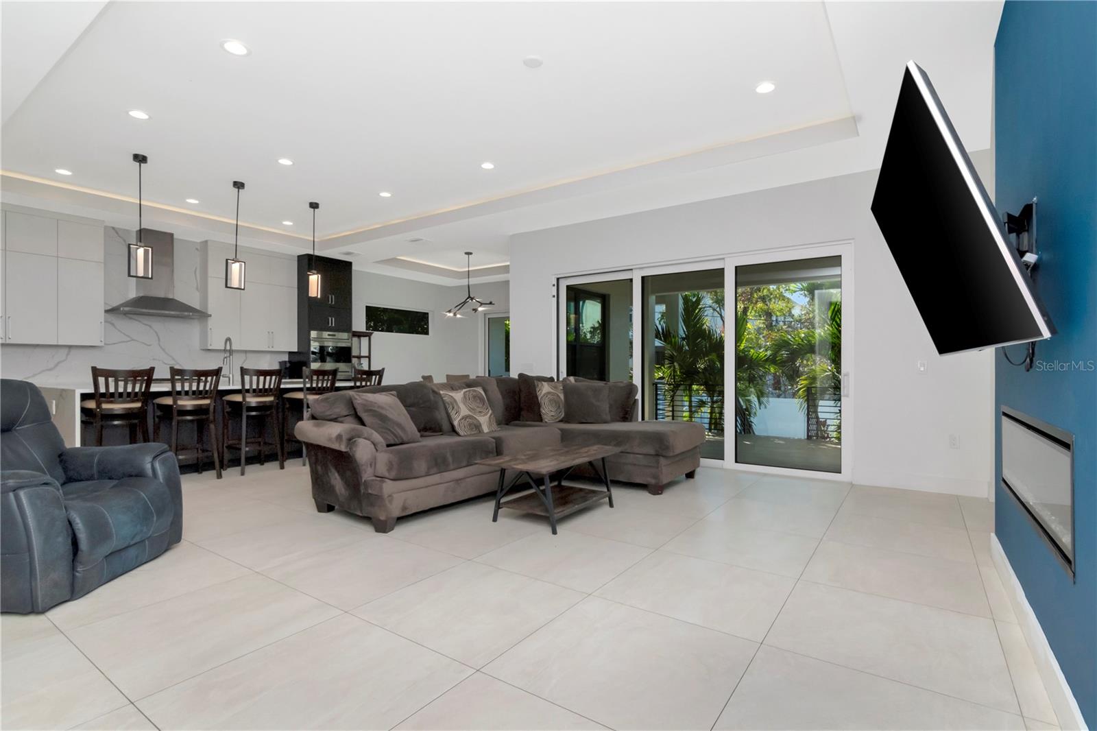 SUNSET PARK - Residential Lease