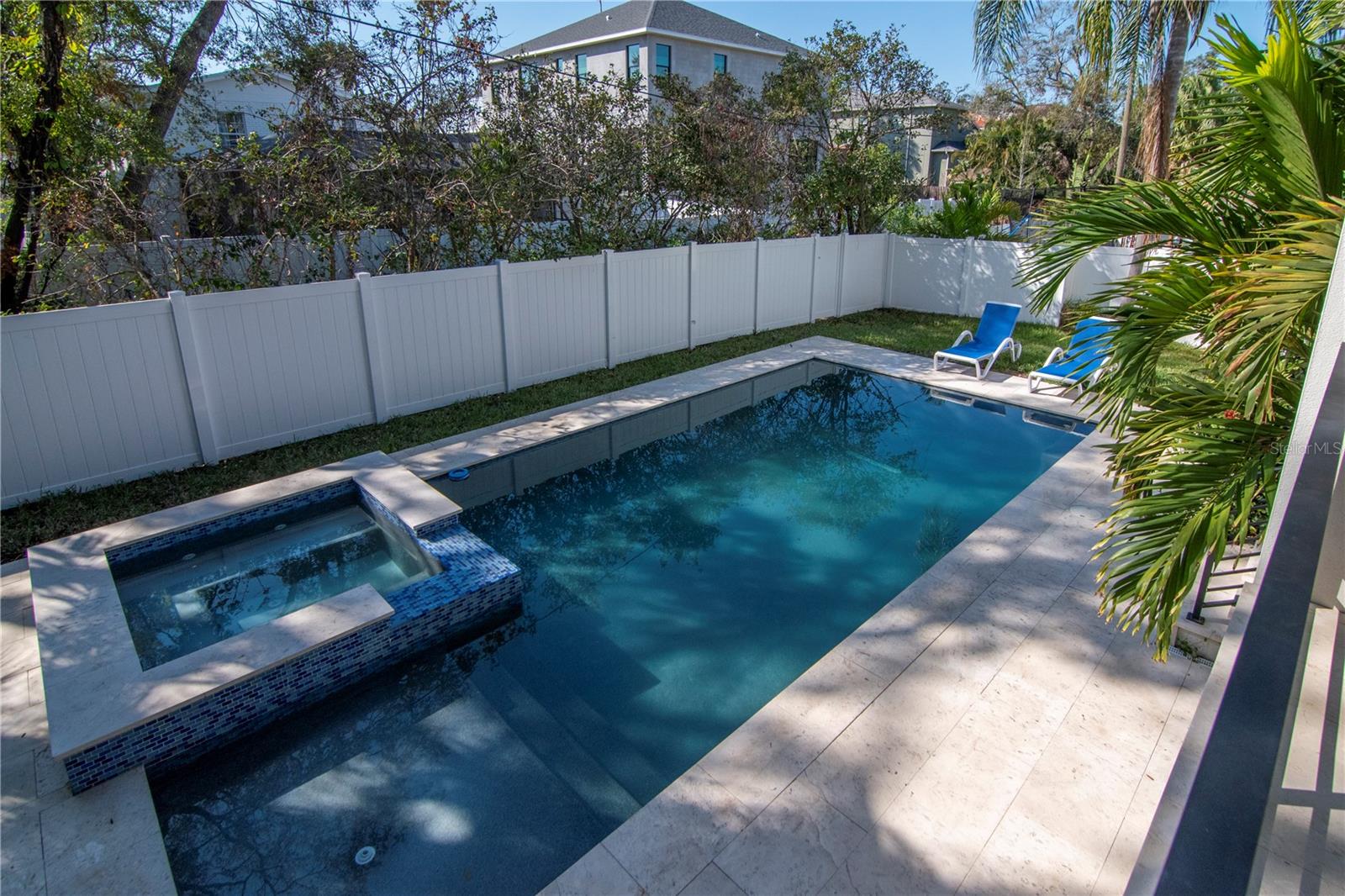 SUNSET PARK - Residential Lease