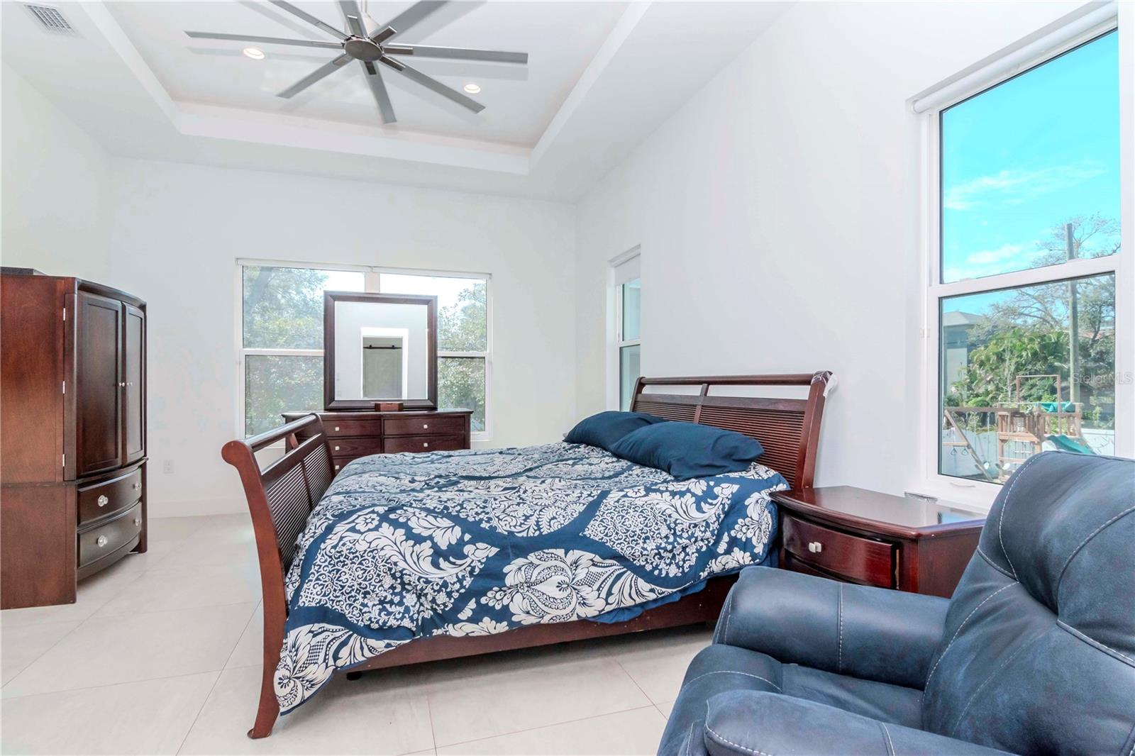 SUNSET PARK - Residential Lease