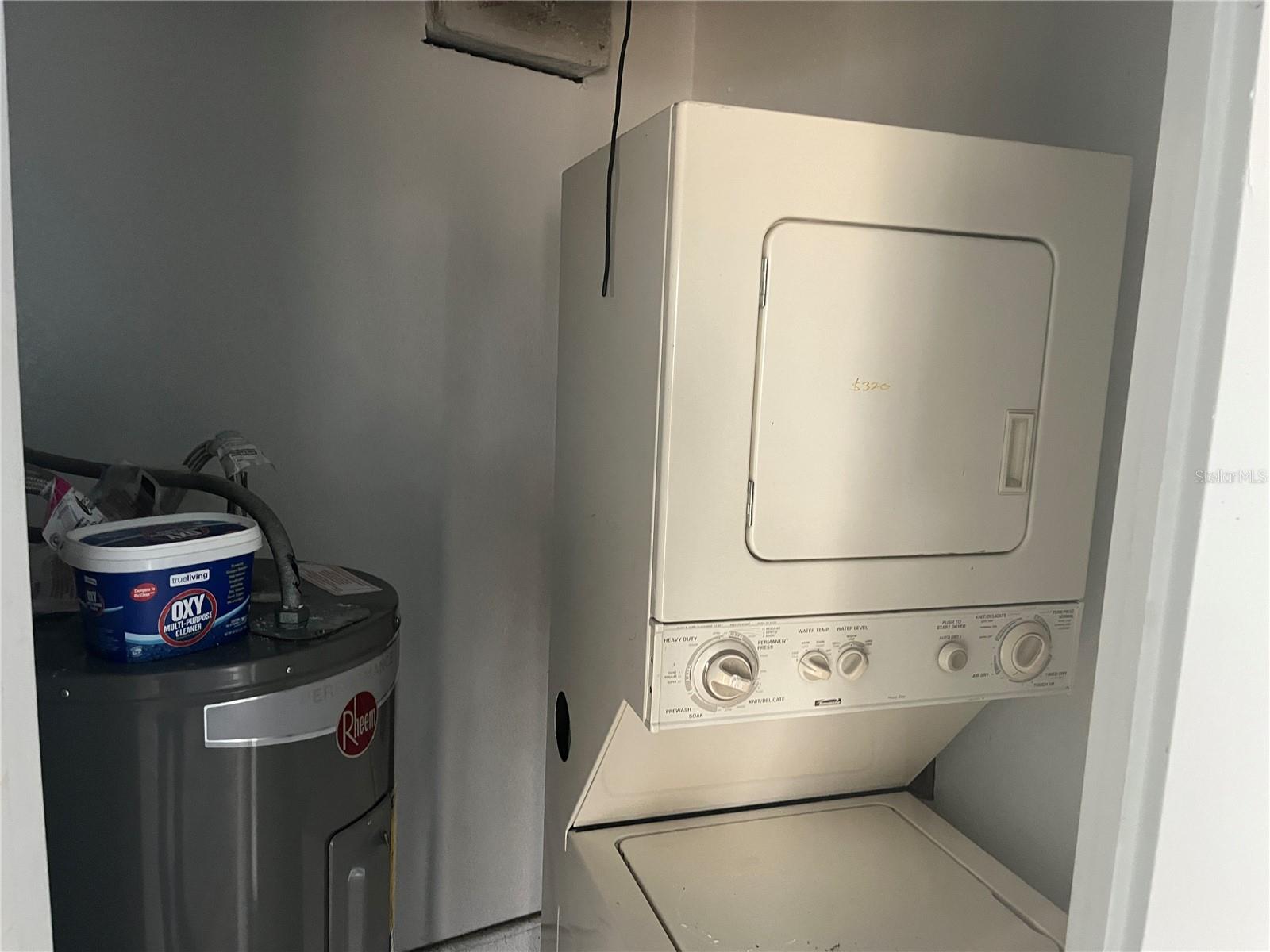 HILLSIDE ACRES - Residential