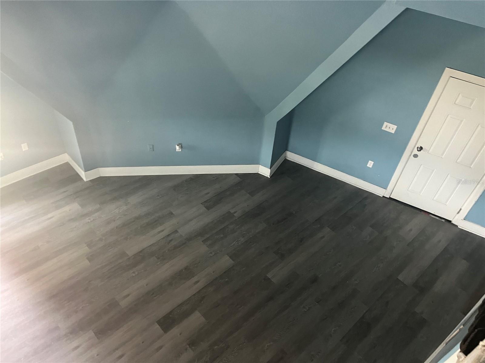 HILLSIDE ACRES - Residential