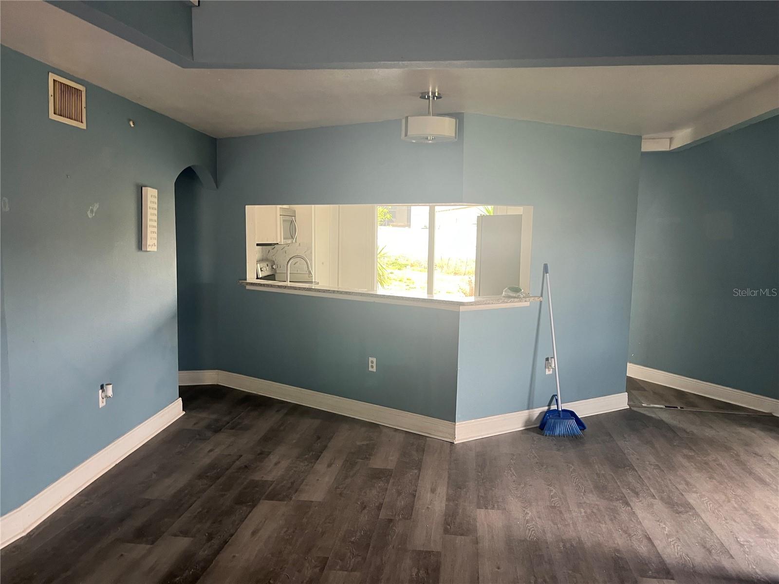 HILLSIDE ACRES - Residential