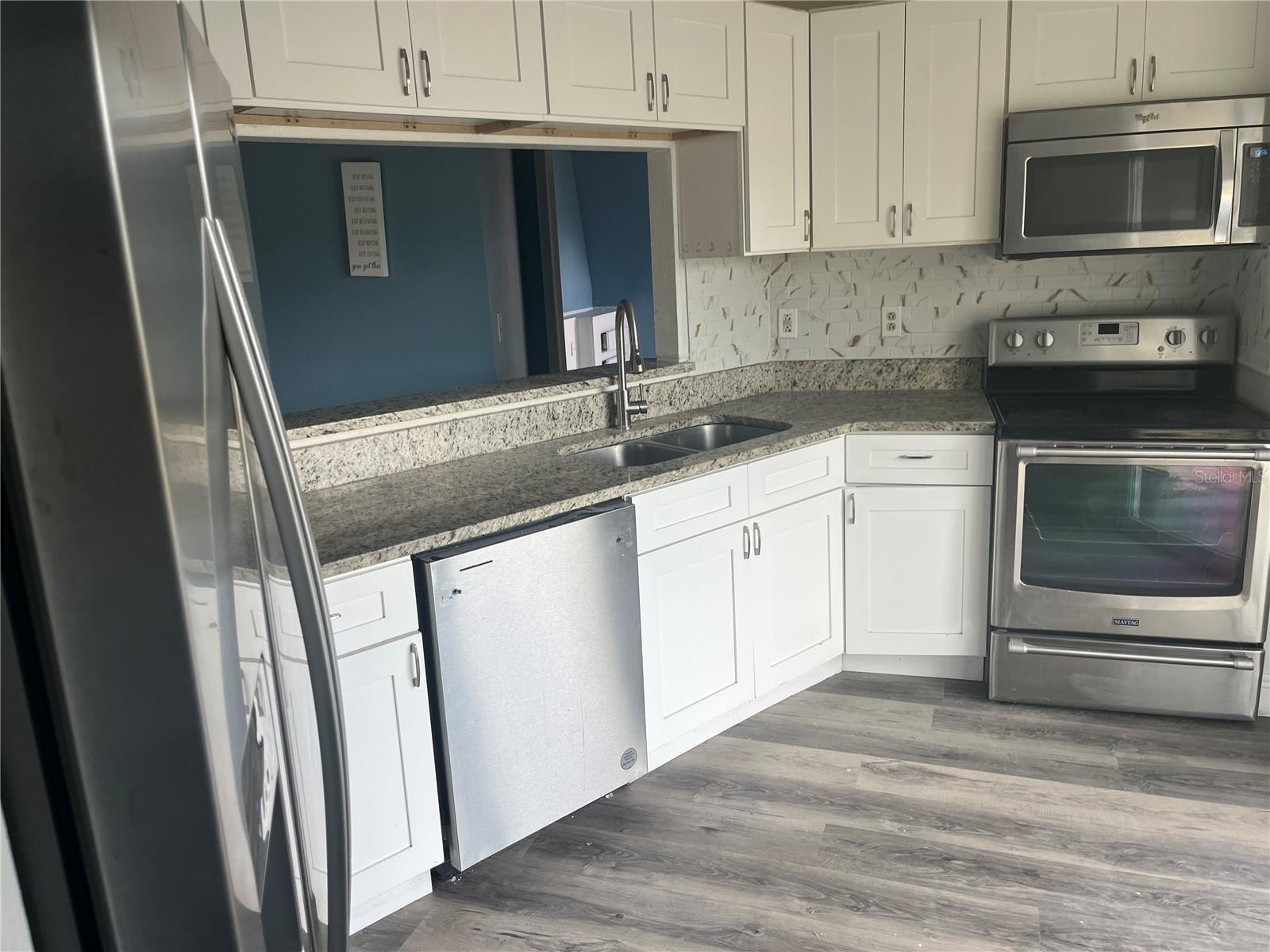 HILLSIDE ACRES - Residential