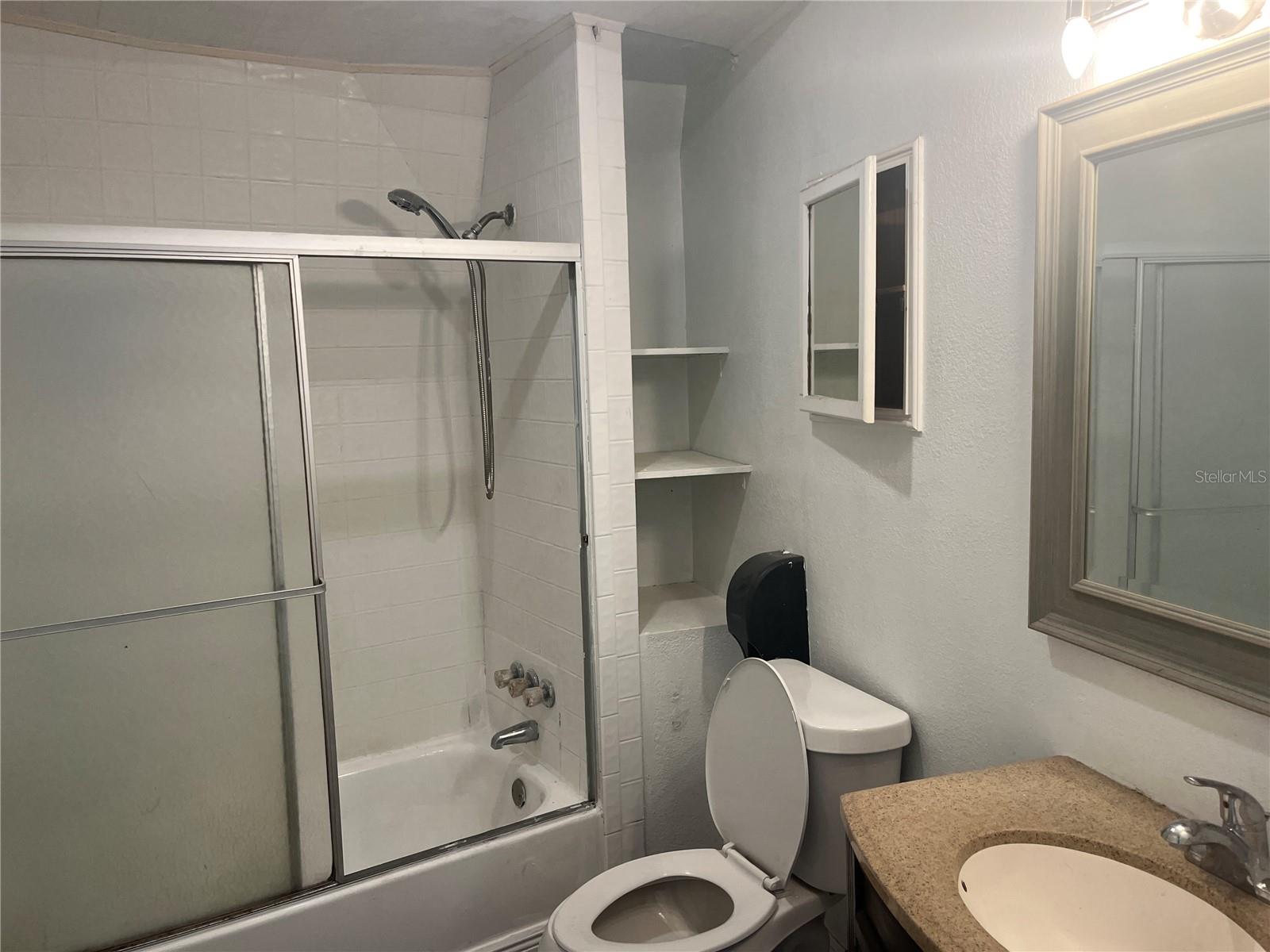 HILLSIDE ACRES - Residential