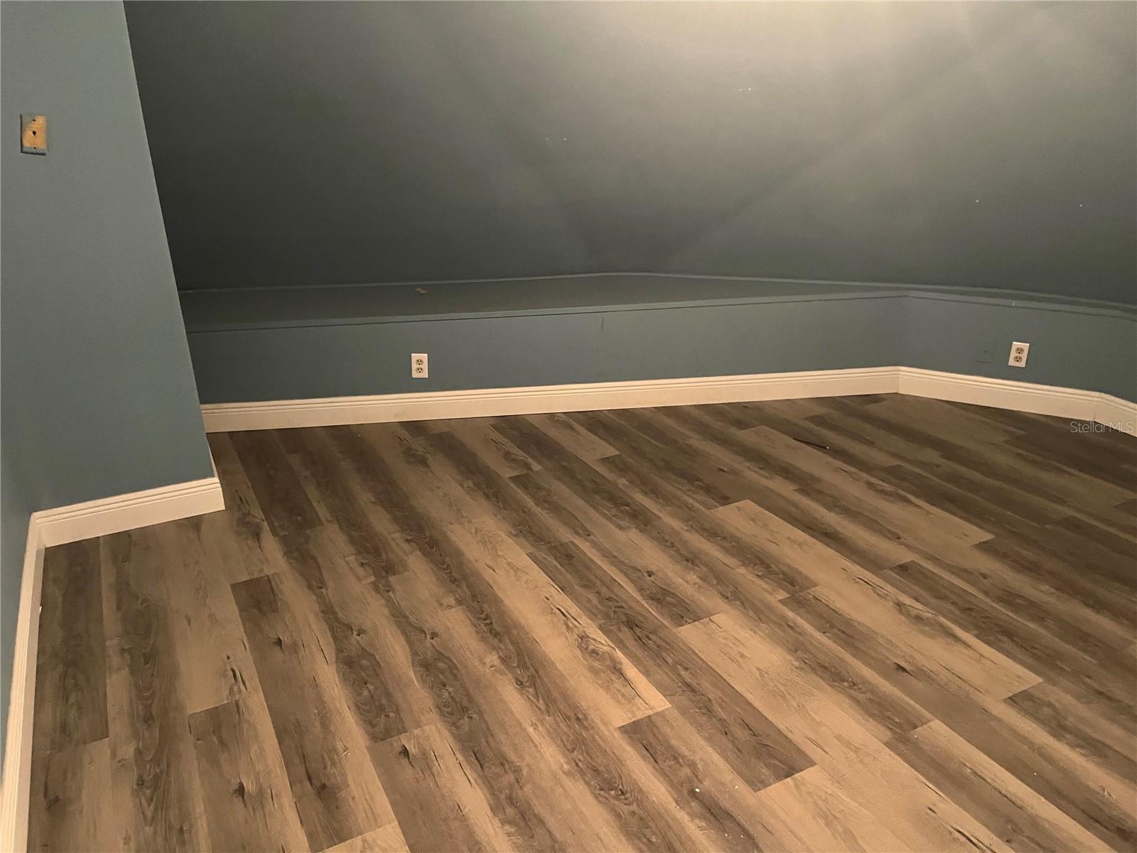 HILLSIDE ACRES - Residential