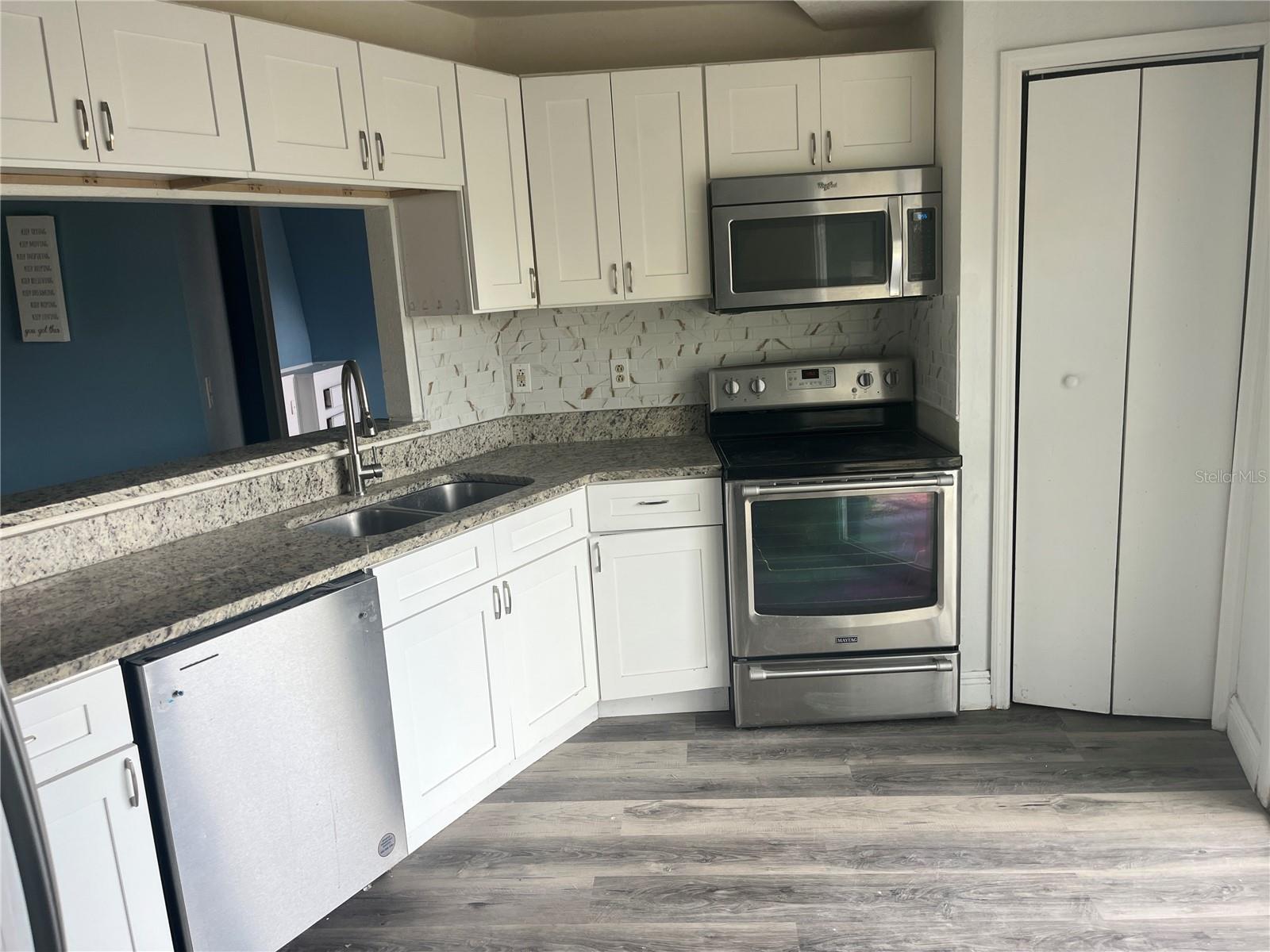 HILLSIDE ACRES - Residential