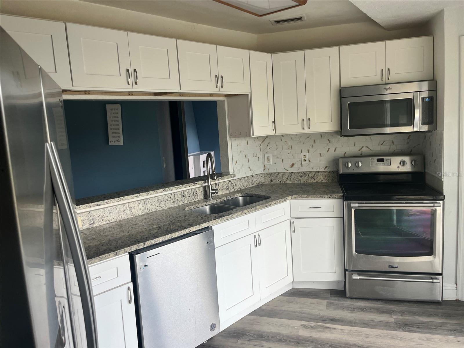 HILLSIDE ACRES - Residential