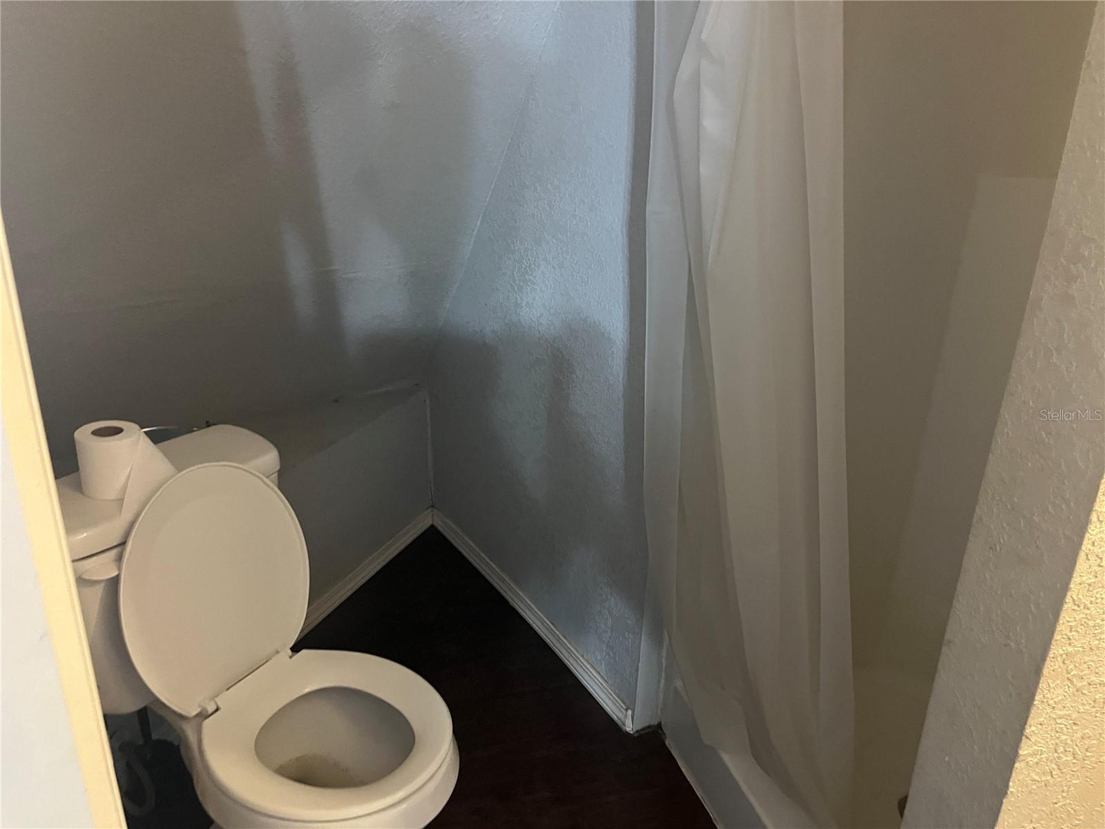 HILLSIDE ACRES - Residential