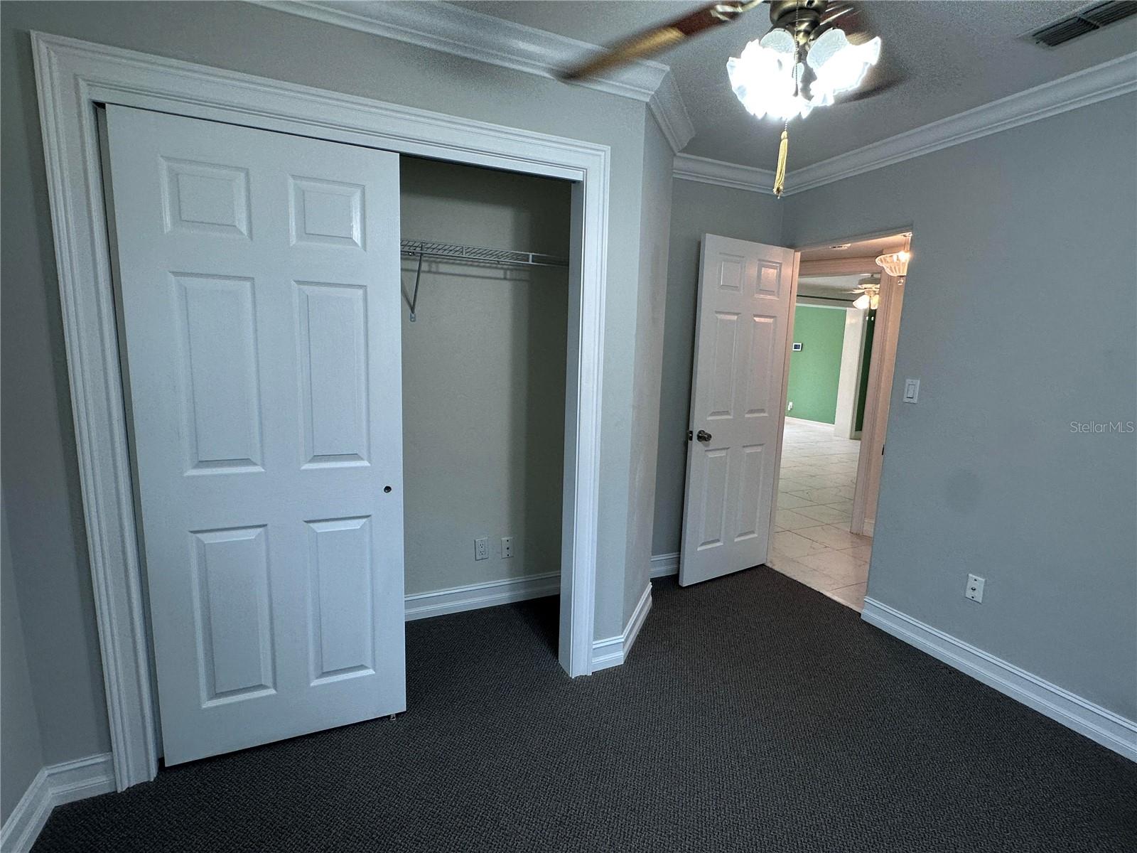 TROPICAL GROVES - Residential Lease