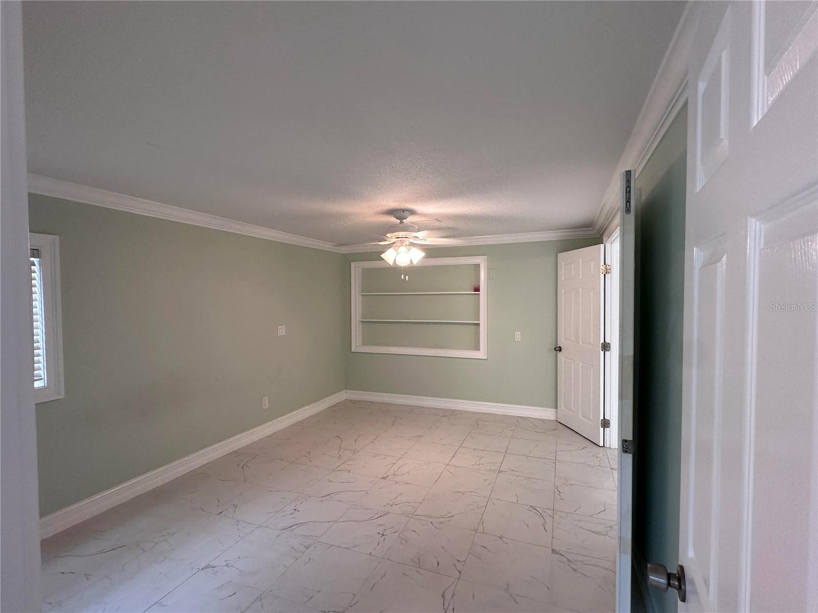 TROPICAL GROVES - Residential Lease