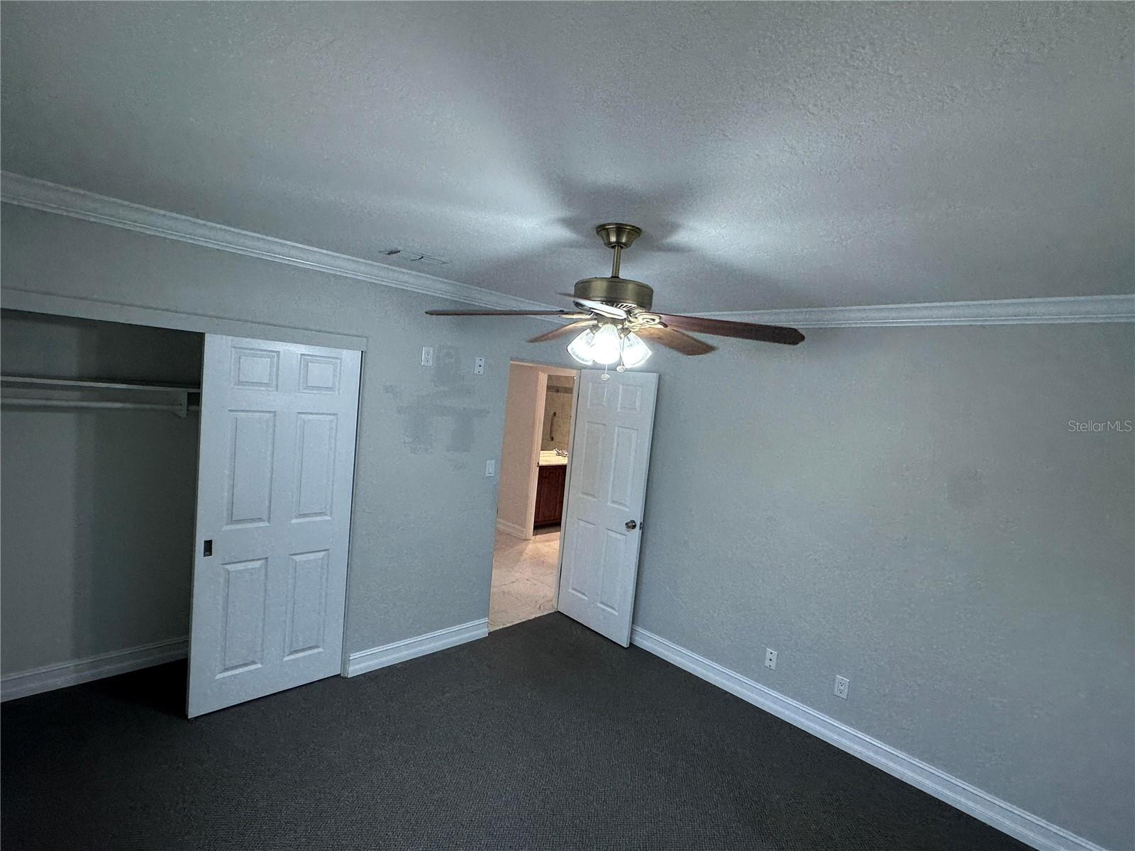 TROPICAL GROVES - Residential Lease